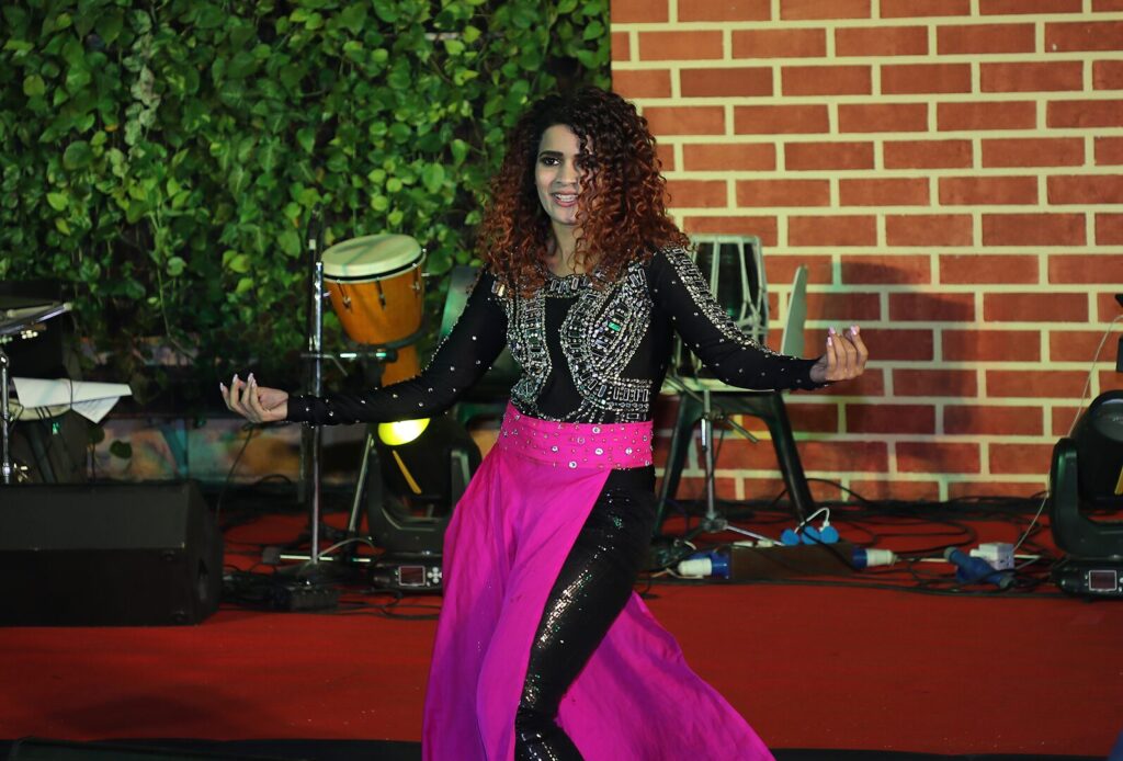 Dance Performer
